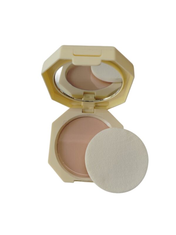 BB Silky Moisturizing Caring For Skin Powder - Image 2